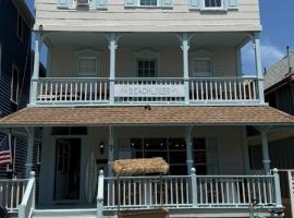 Beachliner Hotel，位于欧申格罗夫的酒店