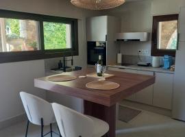 Ianos Living Spaces - 02，位于科林斯的酒店