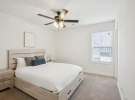 Arte Luxury townhomes K3 I Comfy 2 Bed 25 Bath