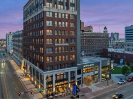 AC Hotel by Marriott Wichita Downtown，位于威奇托威奇托中大陆机场 - ICT附近的酒店