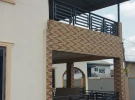 CARL's VILLA APARTMENTS