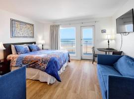 Ground Floor Condo - Ocean View - Pool & Hot Tub，位于林肯市的酒店