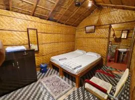 Durga HUTS