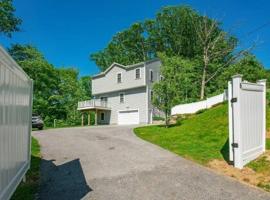 Elegant 3BR Home in Worcester，位于伍斯特的酒店
