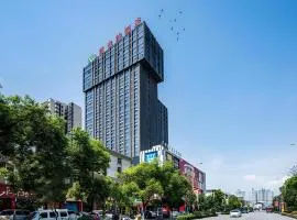 Vienna Hotel Shaanxi Hanzhong Central Square High-Speed Railway Station