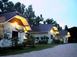 Suanlamyai Resort