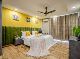Lime Tree Hotel - Near Medanta Hospital，位于古尔冈的酒店