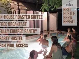 Poolside By Mingle