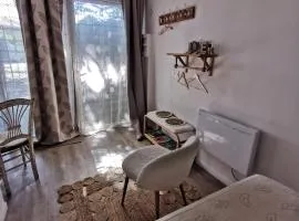 Au Poème du Chêne, Logement indépendant, Calme, Parking gratuit