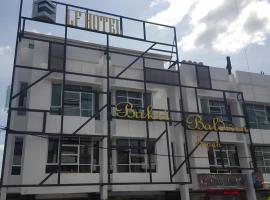 LF Hotel Tapah，位于金宝的酒店