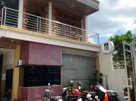 Prime Adisucipto Hotel