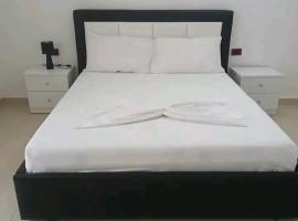 Villas Elena for Rent best view，位于Shijak的酒店