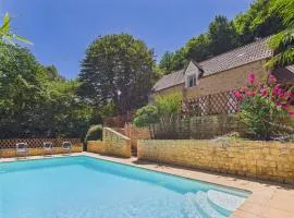 Piscine et grand jardin pour 4 adultes et 2 enfants