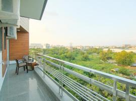 Collection O Corporate Suite Near Omaxe Celebration Mall，位于古尔冈的酒店