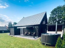 Už Karvelius - Sodyba Biržų mieste，位于比尔扎伊的酒店