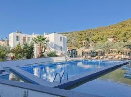 Cascade Holiday Resort