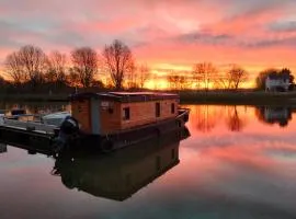 2-person gîte on Laïta boat