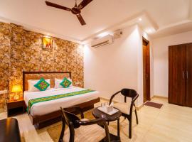 Treebo Luxury Stay Premium Inn，位于大诺伊达的酒店
