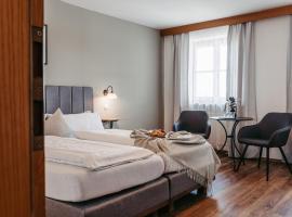Hotel Garni Kern，位于Halfing的酒店
