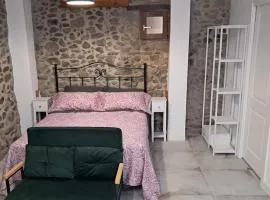 Casa Loma Lola