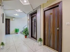 Collection O Hotel Raj Palace