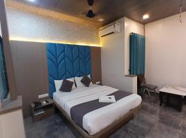 Hotel Royal Inn Lodging And Boarding，位于加姆布的酒店