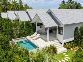 Royal Palm Luxury Villas，位于新孔的酒店