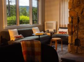 The Outpost by Windham Mountain Club，位于温德姆的酒店