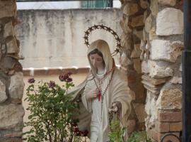 Affittacamere La Madonnina，位于圣乔瓦尼·罗通多的酒店