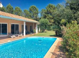 Villa Temara à Soustons Plage , piscine , Golf, Lac Marin，位于苏斯通的酒店