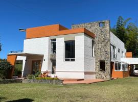 Hotel Familiar El Remanso Del Agua，位于瓜塔佩的酒店