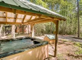 Helen Area Rustic Retreat about 5 Miles to Main Street