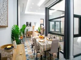 High-End Constitution Plaza Apartment - Malaga Center