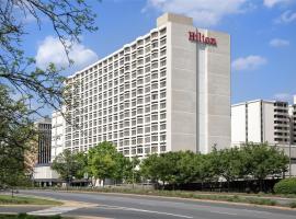 Hilton Arlington National Landing，位于阿林顿的酒店
