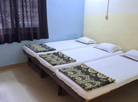 Sangita Lodge，位于拉特纳吉里的酒店