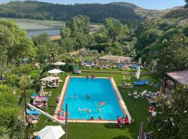 Riviera Hotel，位于恩纳的酒店