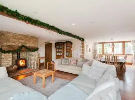 6 Bed in Woodstock CC028