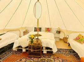 Muhu Leeni Glamping，位于Kuivastu的酒店