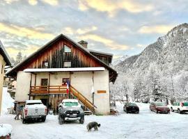 Casa-La Lorraine joli studio dans chalet St-Véran，位于La Chalp-Sainte-Agathe的酒店