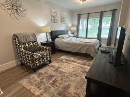 Gorge Side Getaway 3 Bedrooms，位于尼亚加拉瀑布的自助式住宿