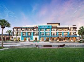 Compass by Margaritaville Flagler Beach，位于弗拉格勒海滩的酒店
