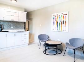 AQUA Villas Del Mar Apt 8 - 1BR Sun, Fun & Dining by the Shore，位于多拉多的酒店