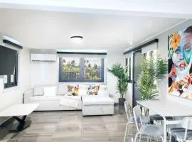 AQUA Villas Del Mar PH 9 - 2 BR Beachside Gem with Sublime Ocean Views