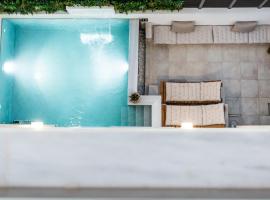 BEQUEST Luxury Suites，位于科林斯的酒店