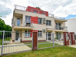 Veritas Apartment Zamárdi，位于扎马迪的酒店