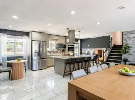 Spacious 5BR, Epic Backyard, Perfect Gatherings