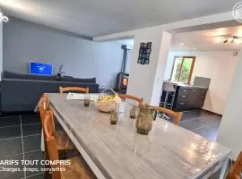 Gîte confortable avec climatisation, idéal pour randonneurs - FR-1-496-319