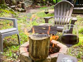 Hideout Pocono Chalet，位于Lake Ariel的酒店