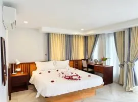 Golden Sanctuary Boutique Hotel