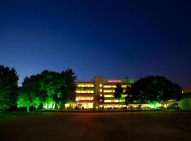 Nanning Hawks Holiday Hotel，位于南宁的酒店